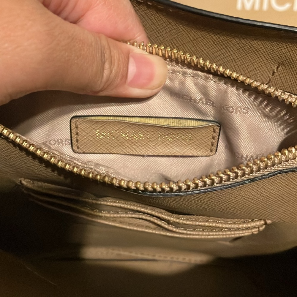 Michael Kors bag - Picture 11 of 17